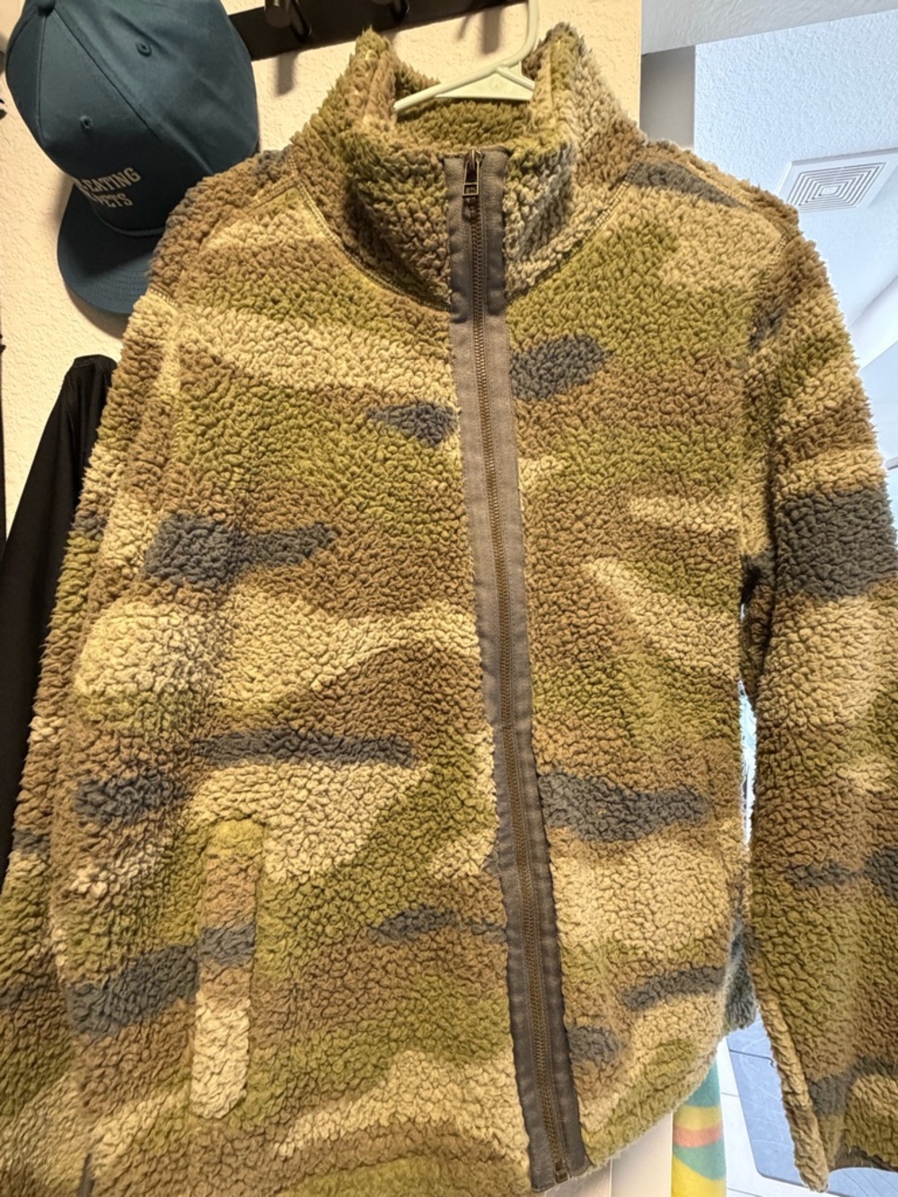 Old Navy Plush Sherpa Jacket in Tan, Gray and Cream